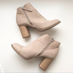 DV by Dolce Vita Emerson Heeled Booties - 5.5